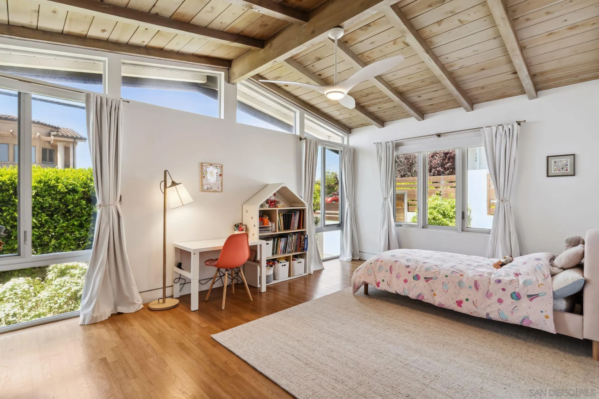 La Jolla, California 92037, United States, 6 Bedrooms Bedrooms, ,5 BathroomsBathrooms,Residential,Active,128551