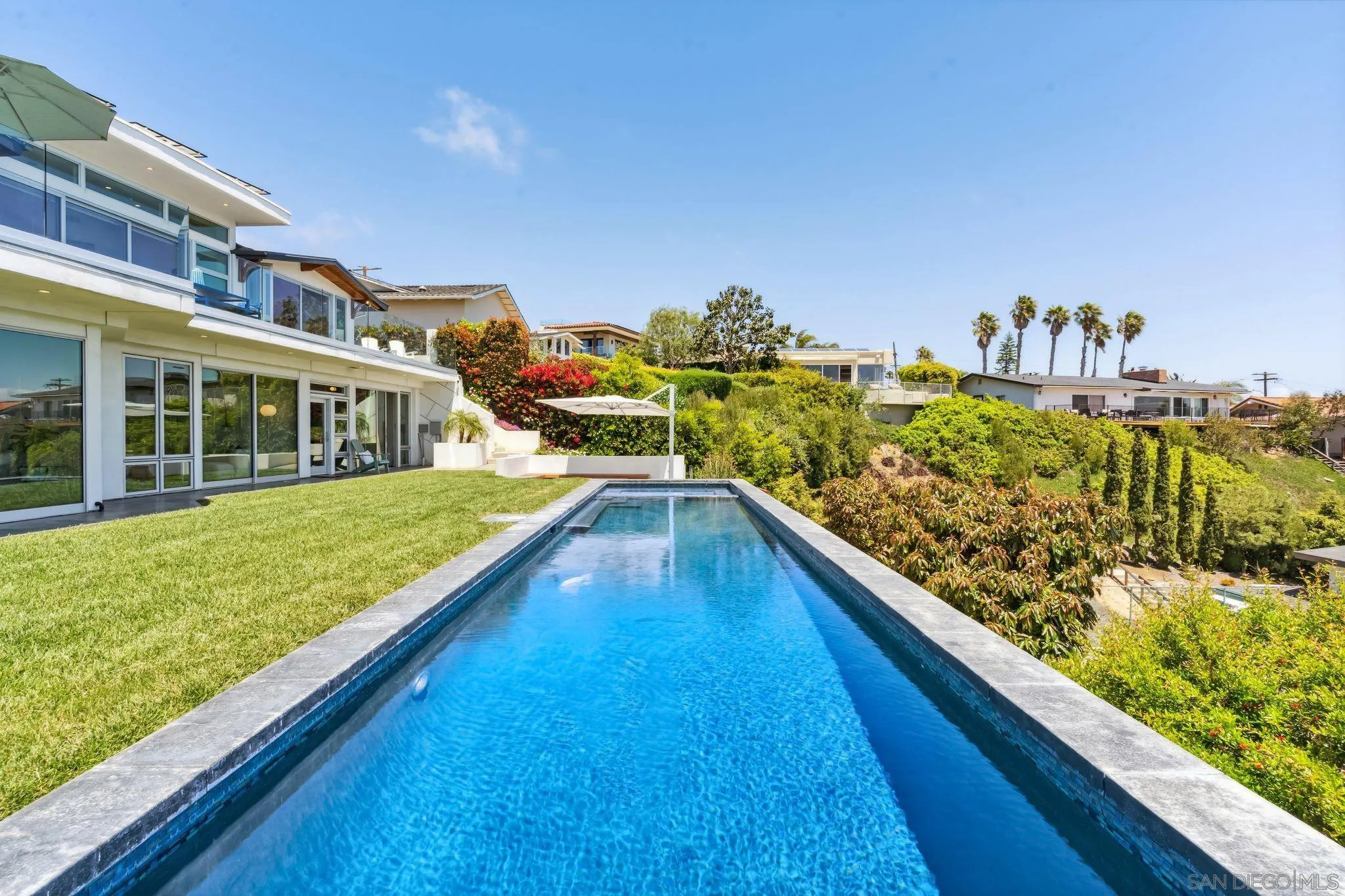 La Jolla, California 92037, United States, 6 Bedrooms Bedrooms, ,5 BathroomsBathrooms,Residential,Active,128551