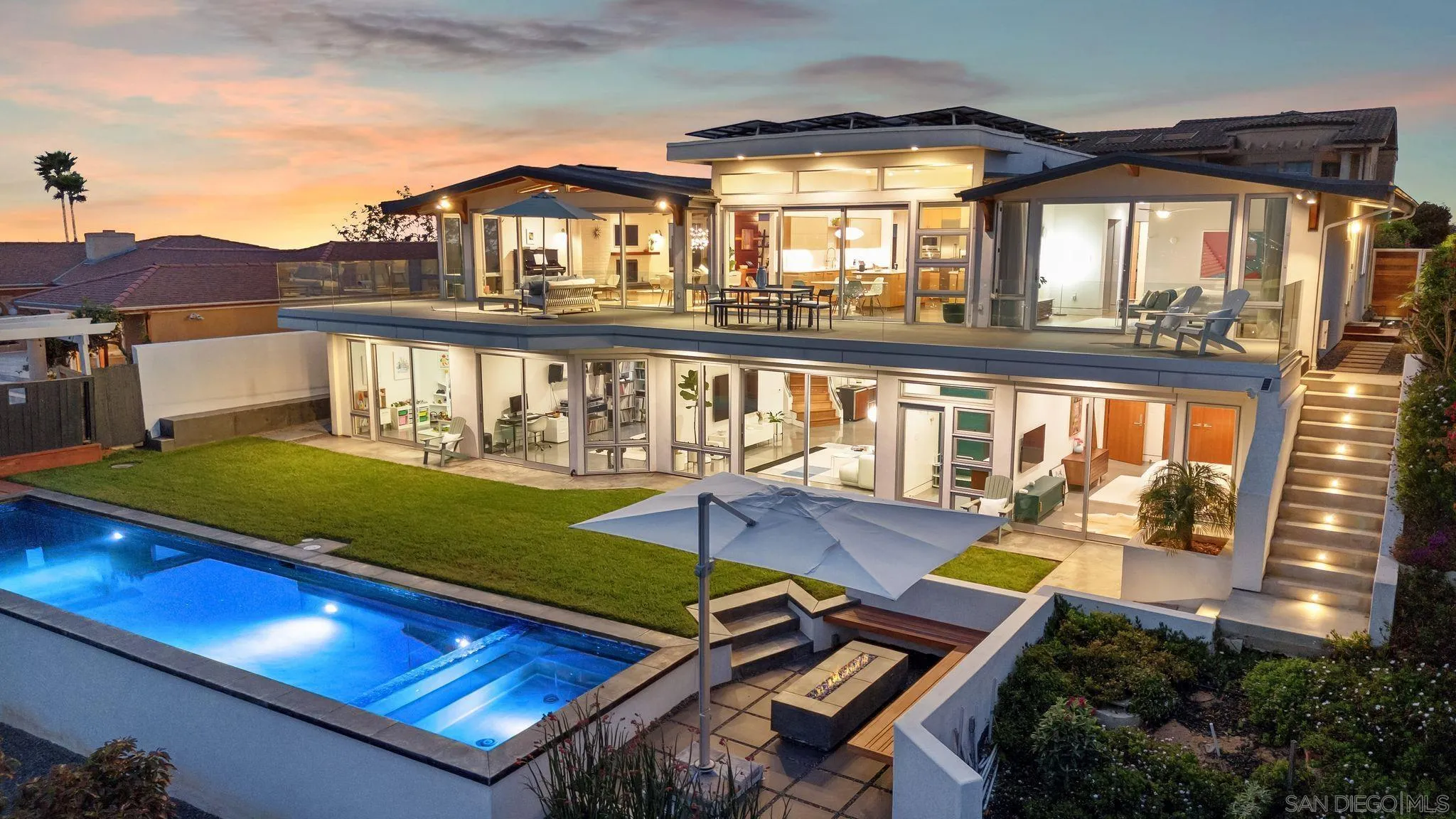 La Jolla, California 92037, United States, 6 Bedrooms Bedrooms, ,5 BathroomsBathrooms,Residential,Active,128551