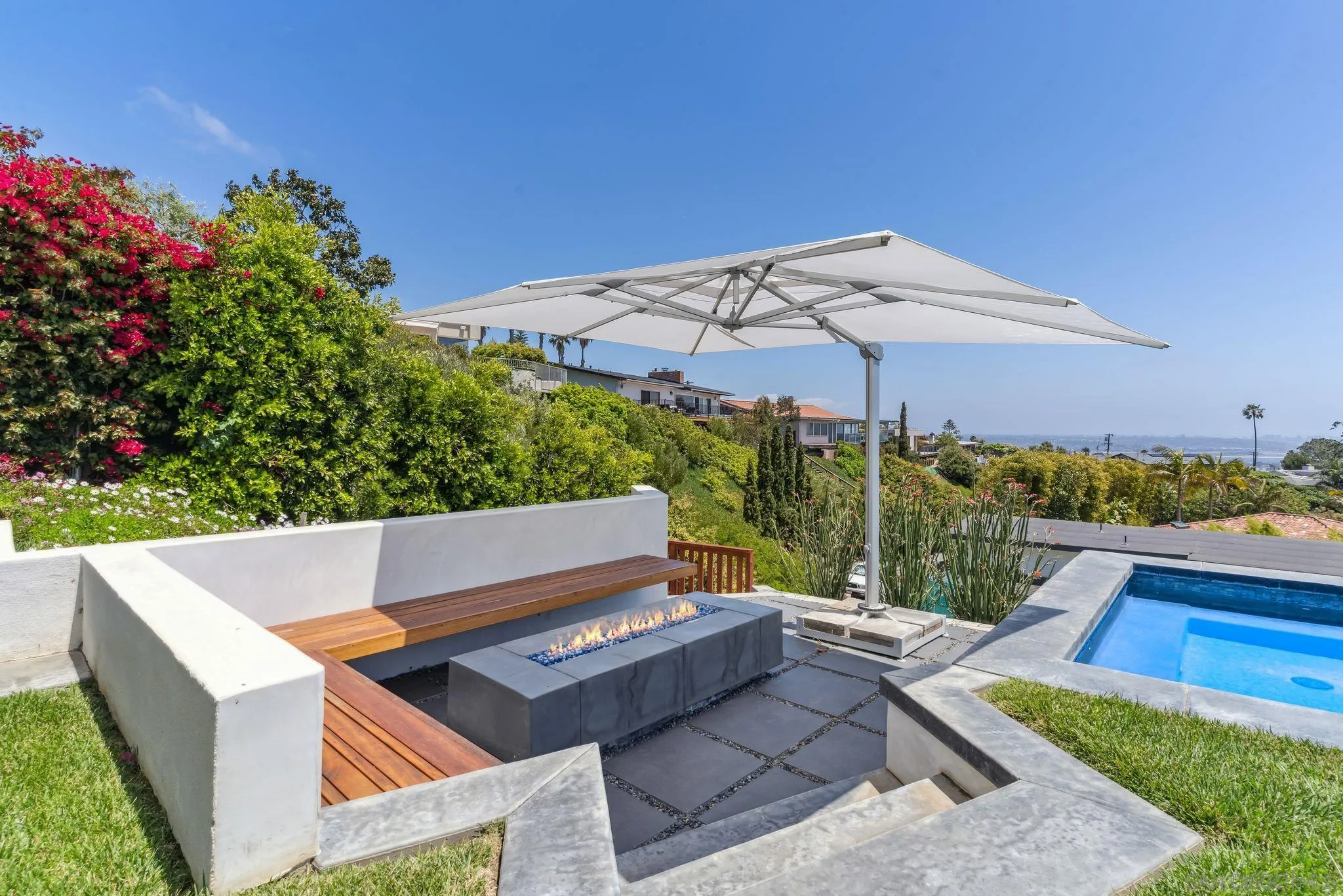 La Jolla, California 92037, United States, 6 Bedrooms Bedrooms, ,5 BathroomsBathrooms,Residential,Active,128551