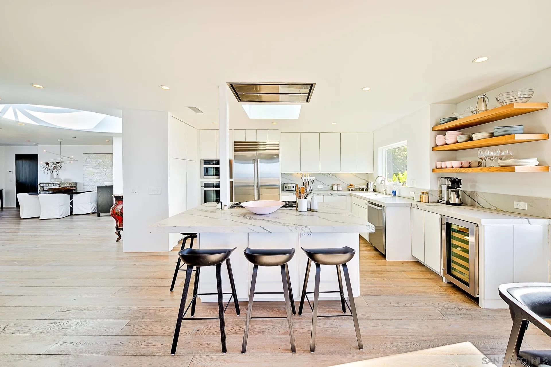 La Jolla, California 92037, United States, 3 Bedrooms Bedrooms, ,4 BathroomsBathrooms,Residential,Active,160502