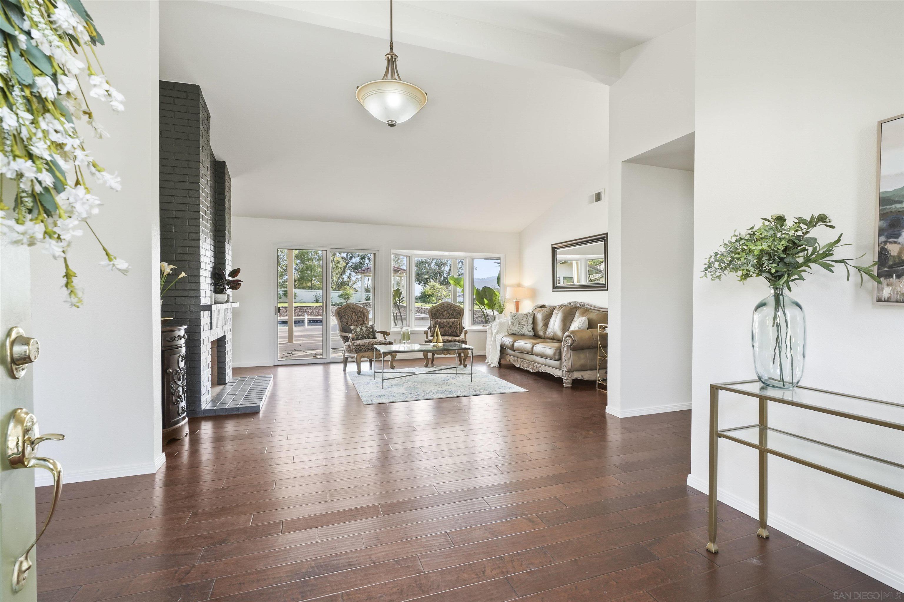 1549 Ventana Drive