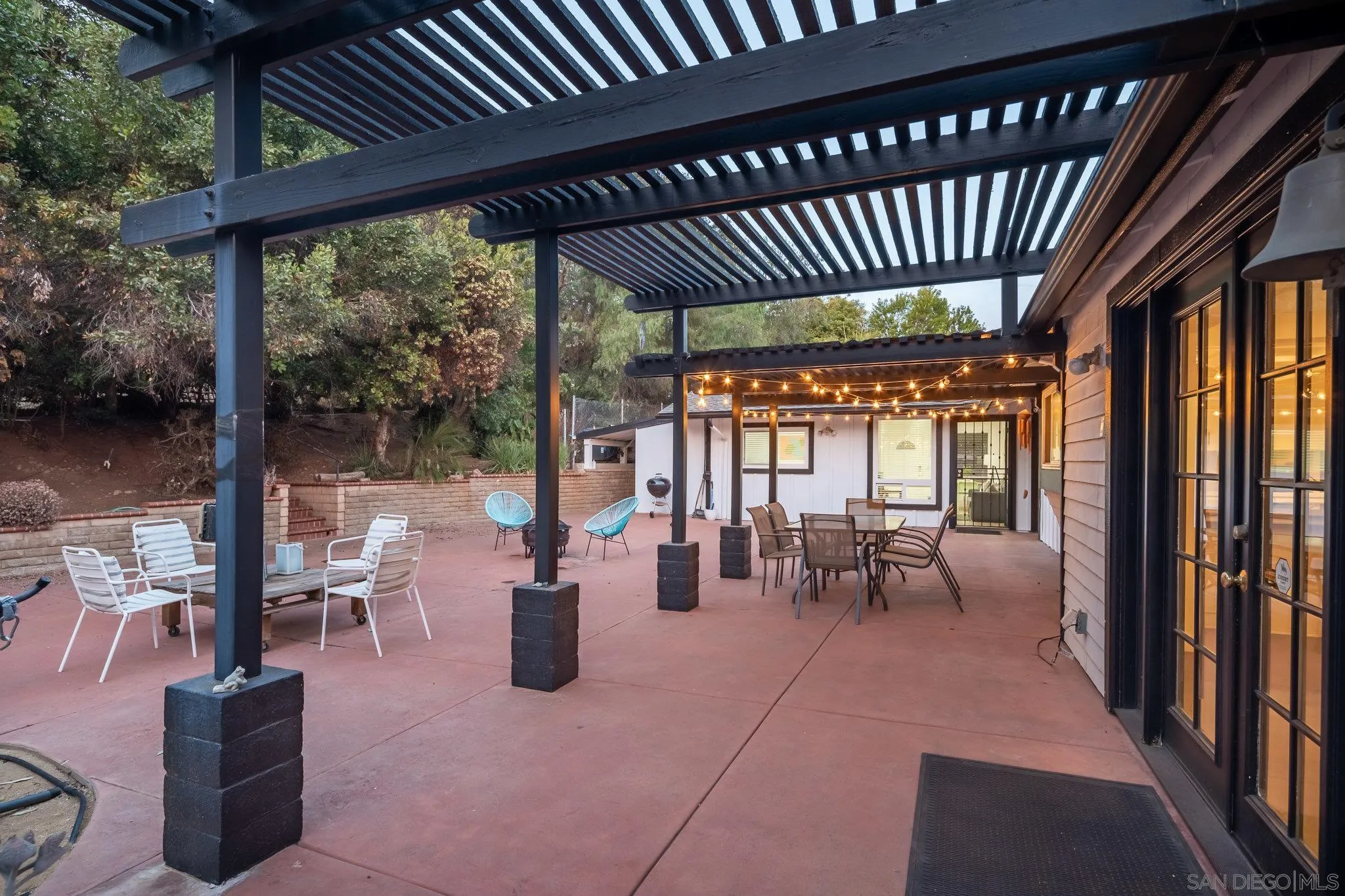 Vista, California 92084, United States, 4 Bedrooms Bedrooms, ,4 BathroomsBathrooms,Residential,Pending,17129