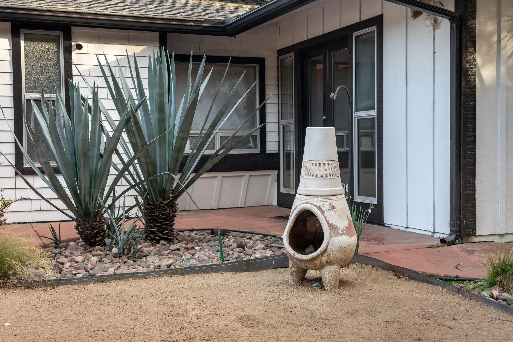 Vista, California 92084, United States, 4 Bedrooms Bedrooms, ,4 BathroomsBathrooms,Residential,Pending,17129