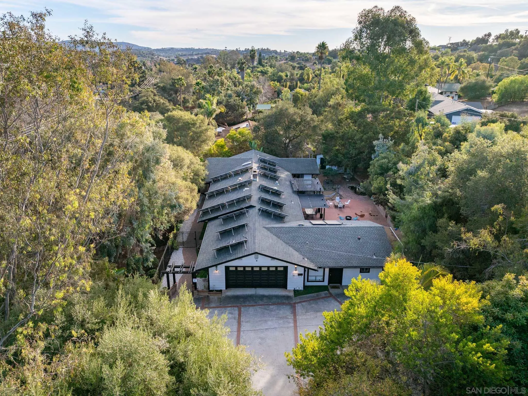 Vista, California 92084, United States, 4 Bedrooms Bedrooms, ,4 BathroomsBathrooms,Residential,Pending,17129