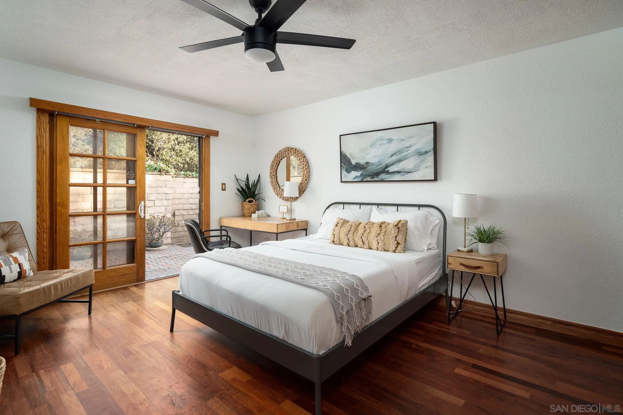 Vista, California 92084, United States, 4 Bedrooms Bedrooms, ,4 BathroomsBathrooms,Residential,Pending,17129