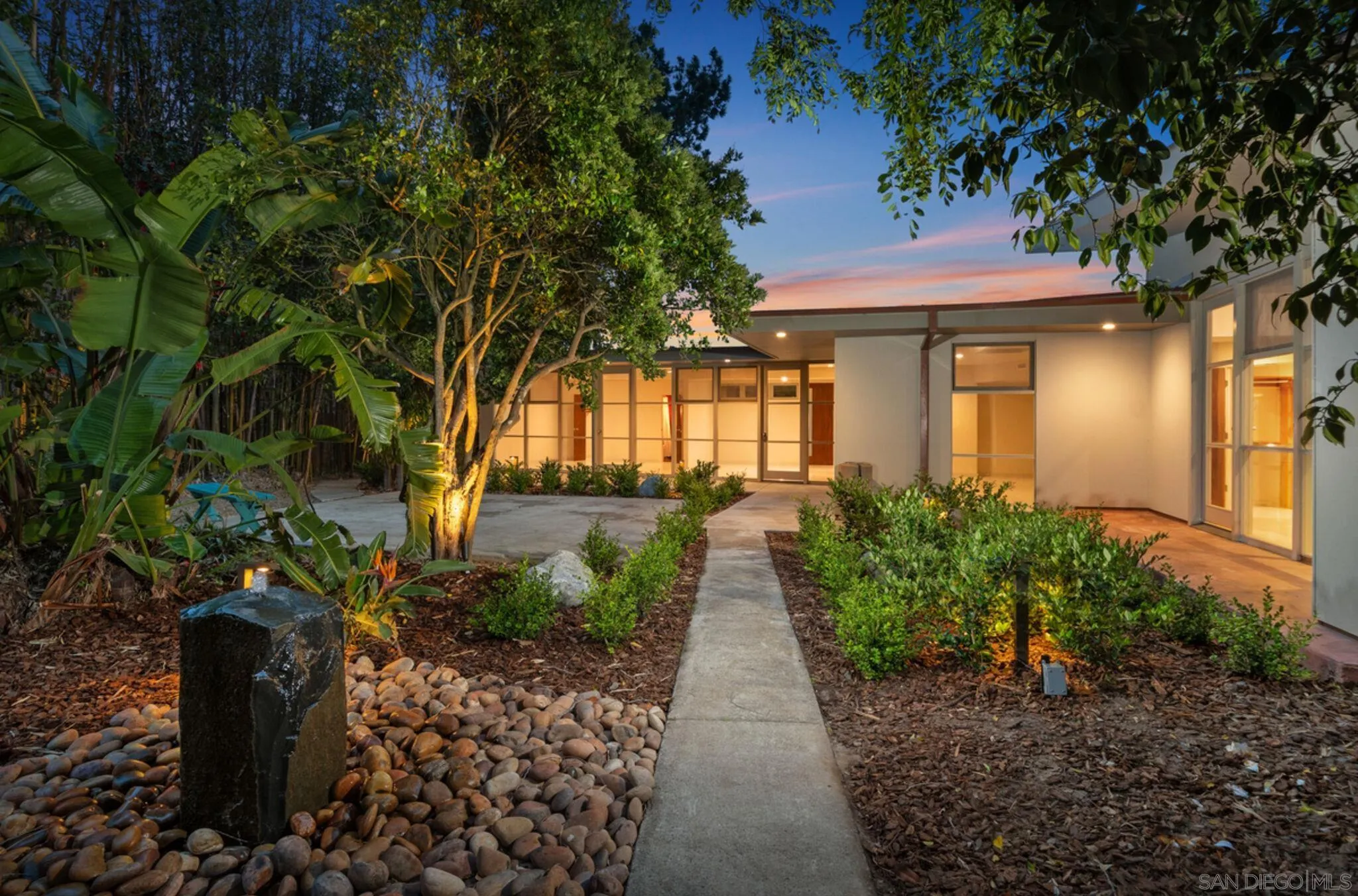 La Jolla, California 92037, United States, 3 Bedrooms Bedrooms, ,2 BathroomsBathrooms,Residential,Active,152360