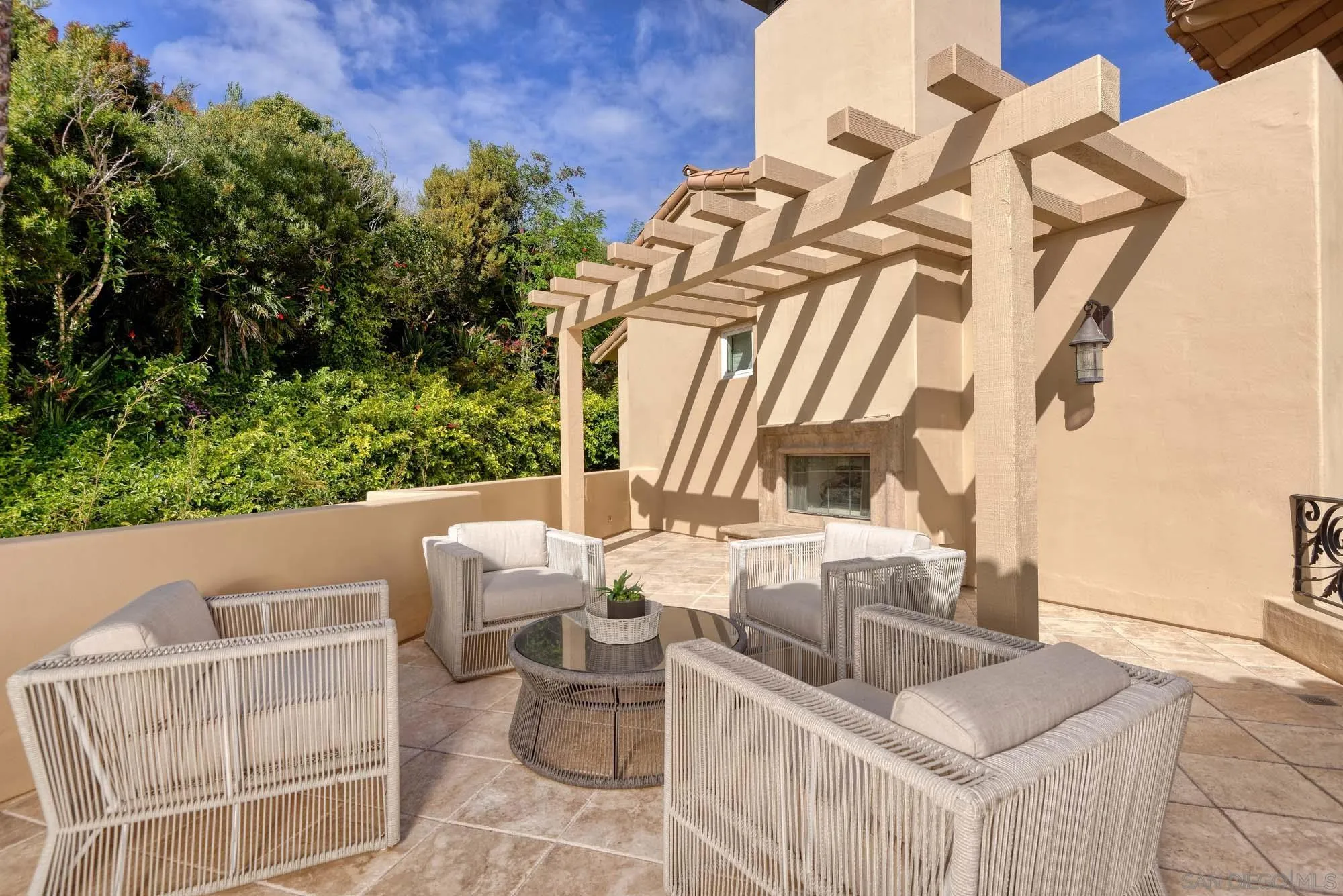 La Jolla, California 92037, United States, 5 Bedrooms Bedrooms, ,6 BathroomsBathrooms,Residential,Active,114723