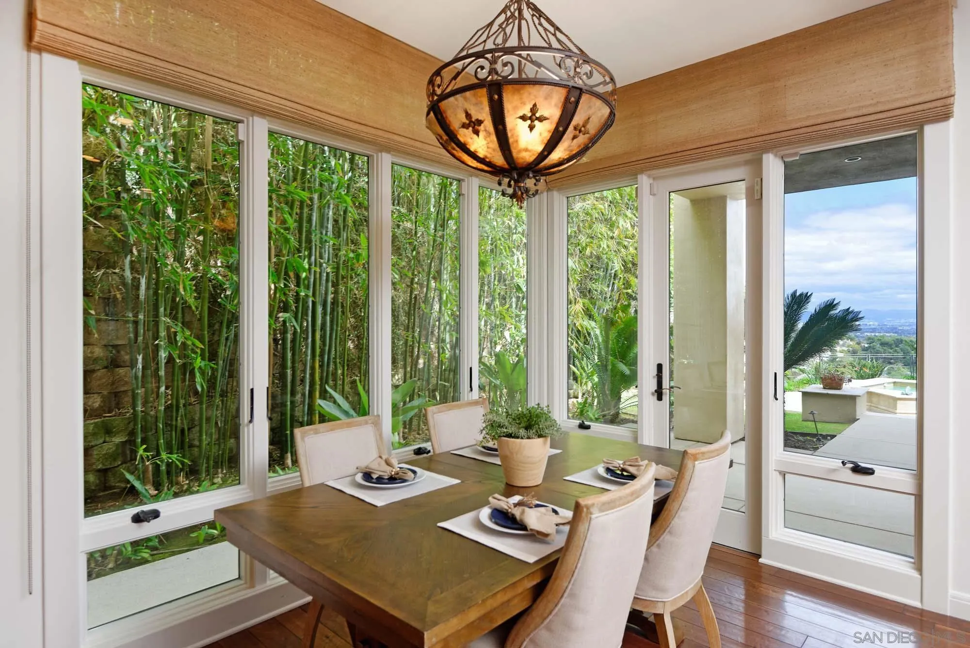 La Jolla, California 92037, United States, 5 Bedrooms Bedrooms, ,6 BathroomsBathrooms,Residential,Active,114723