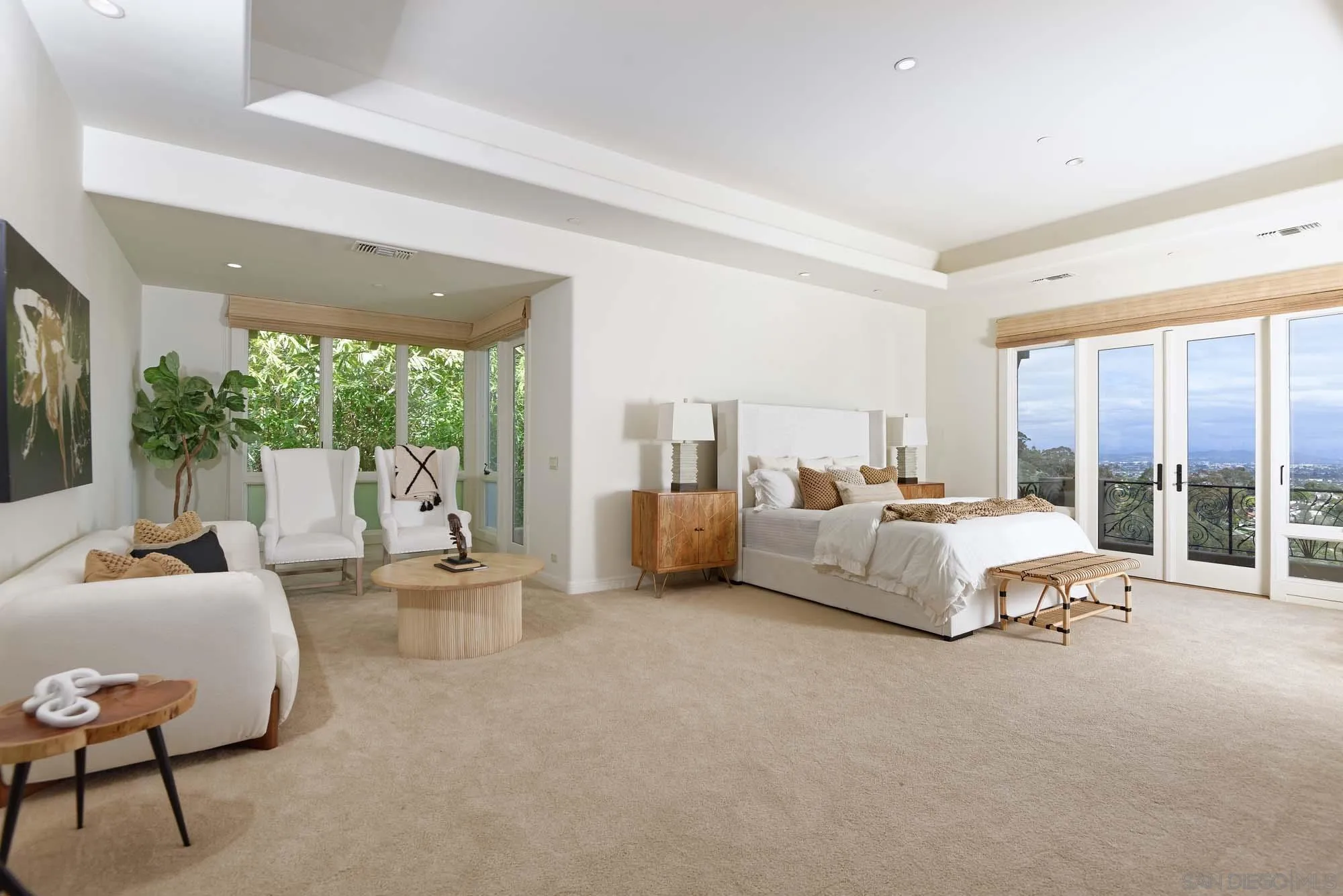 La Jolla, California 92037, United States, 5 Bedrooms Bedrooms, ,6 BathroomsBathrooms,Residential,Active,114723