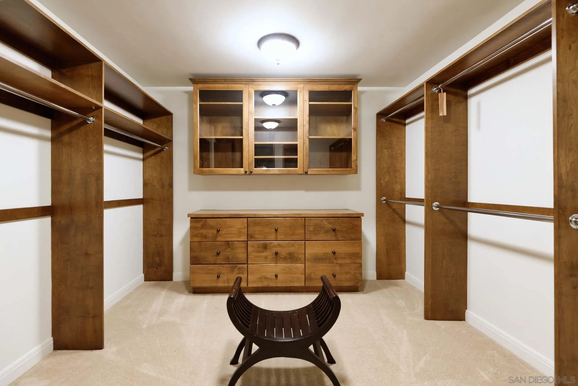 La Jolla, California 92037, United States, 5 Bedrooms Bedrooms, ,6 BathroomsBathrooms,Residential,Active,114723