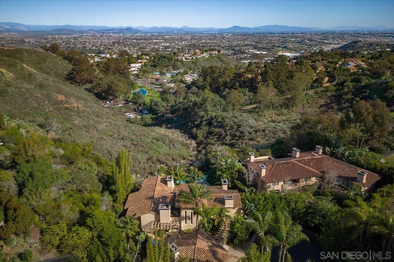 La Jolla, California 92037, United States, 5 Bedrooms Bedrooms, ,6 BathroomsBathrooms,Residential,Active,114723