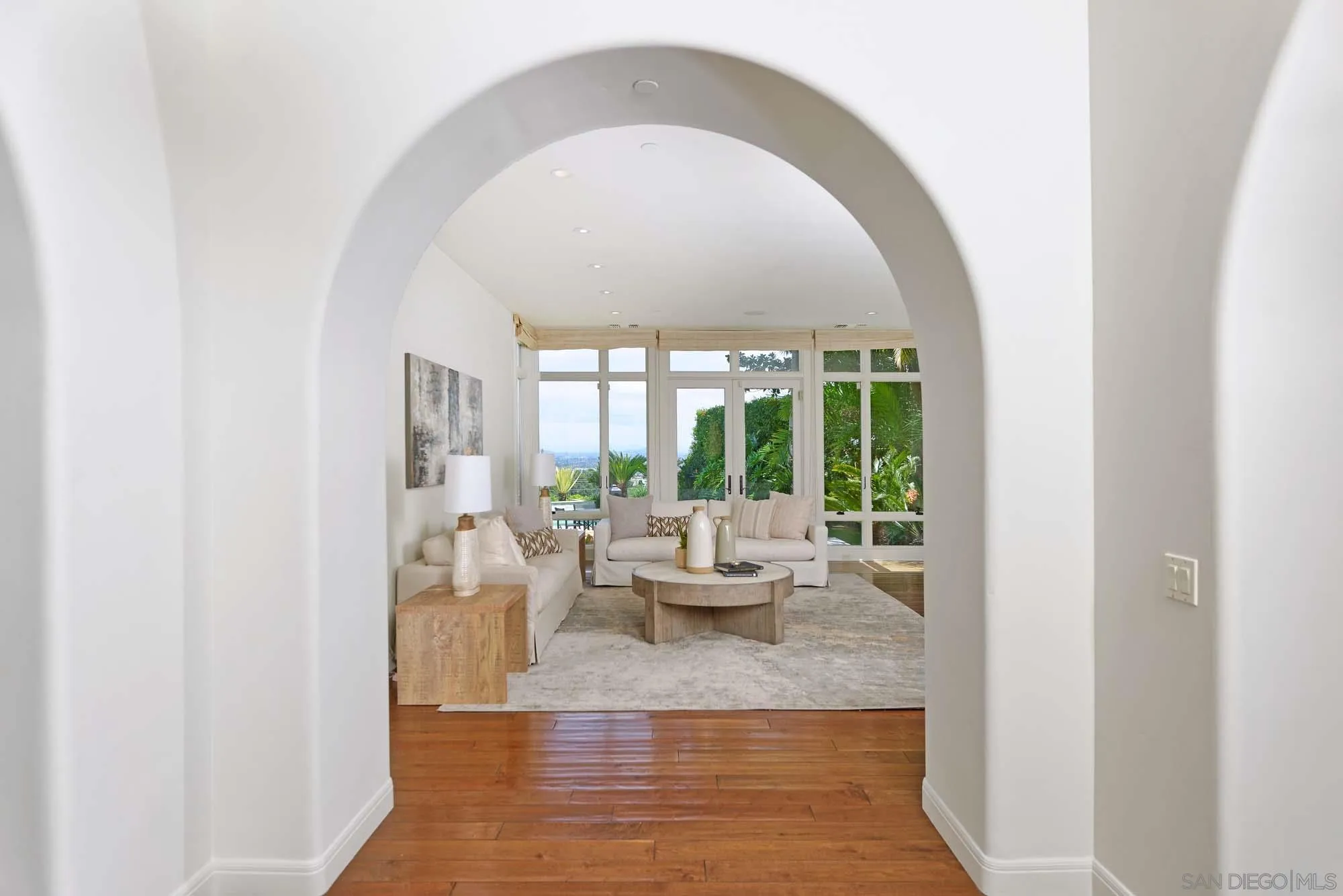 La Jolla, California 92037, United States, 5 Bedrooms Bedrooms, ,6 BathroomsBathrooms,Residential,Active,114723