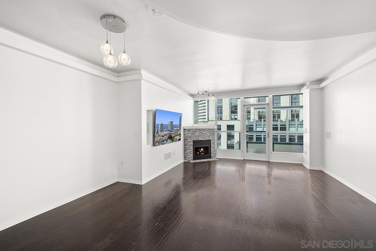 555 Front Street 2201