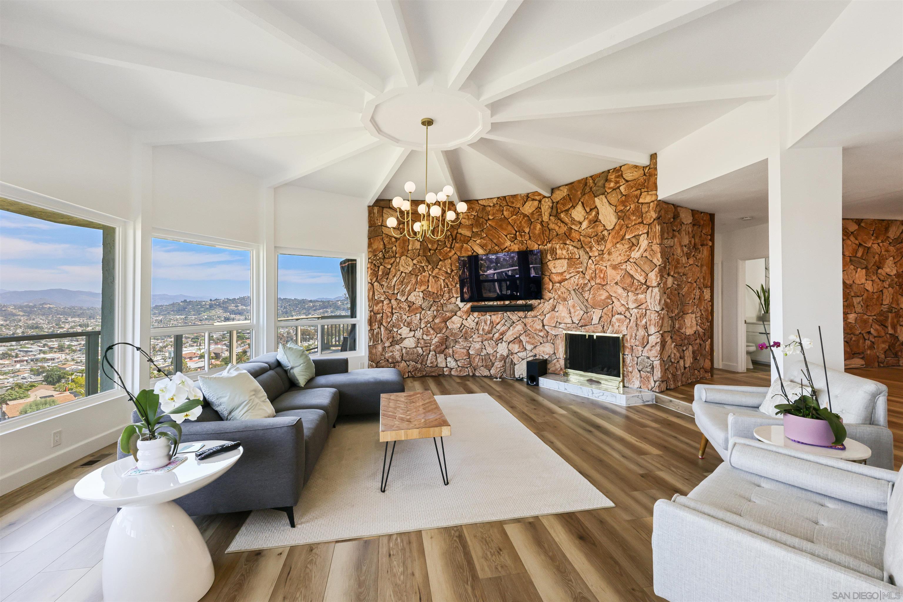 431 Murray Dr