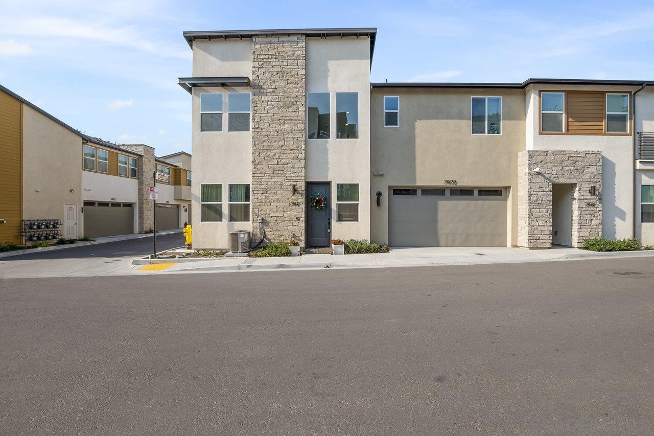 7962 Belluno Way