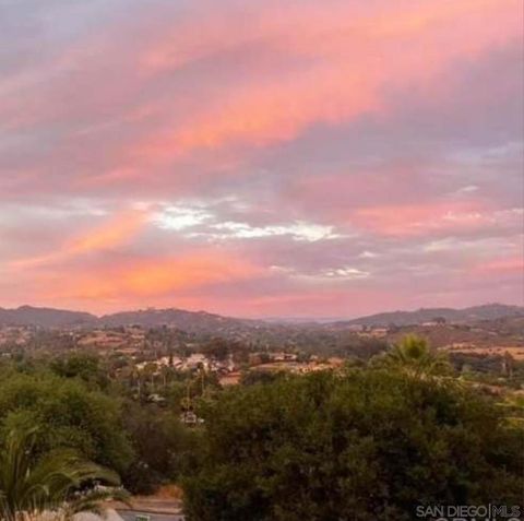 2240-1/8  Buena Creek Rd Vista CA 92084