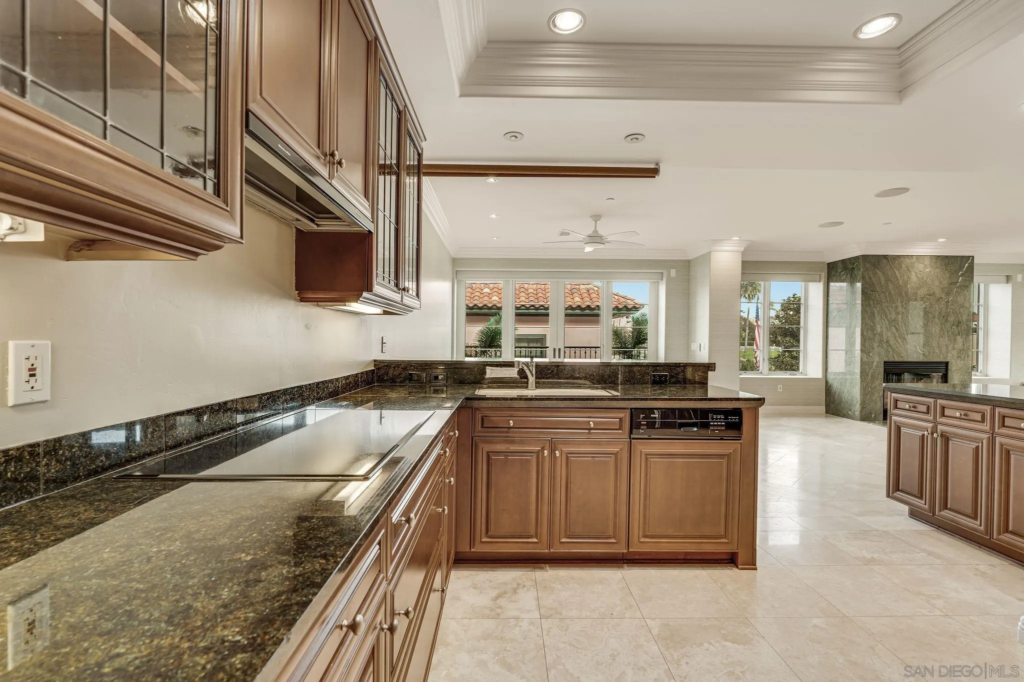 La Jolla, California 92037, United States, 2 Bedrooms Bedrooms, ,3 BathroomsBathrooms,Residential,Pending,27339