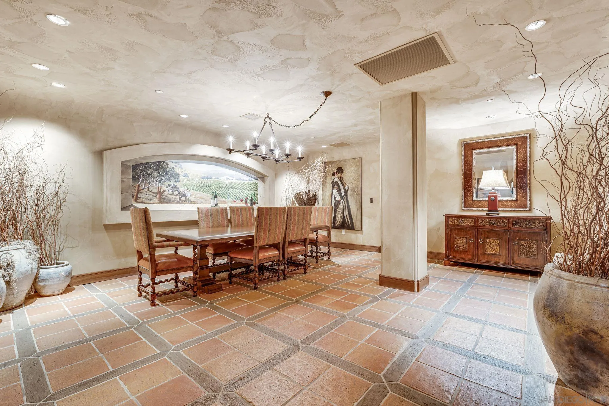 La Jolla, California 92037, United States, 2 Bedrooms Bedrooms, ,3 BathroomsBathrooms,Residential,Pending,27339