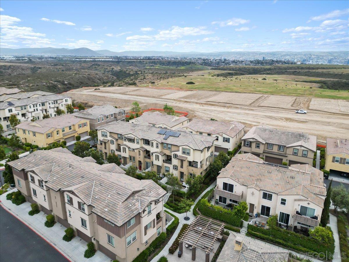 5506 San Roberto