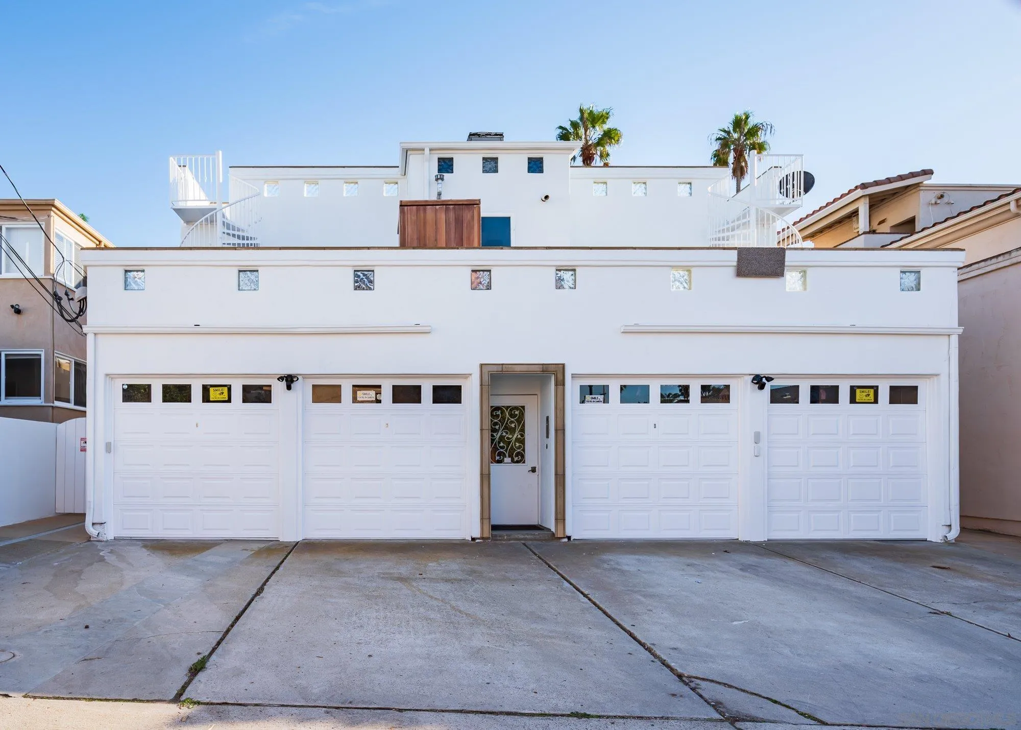 La Jolla, California 92037, United States, 2 Bedrooms Bedrooms, ,2 BathroomsBathrooms,Residential,Pending,41601