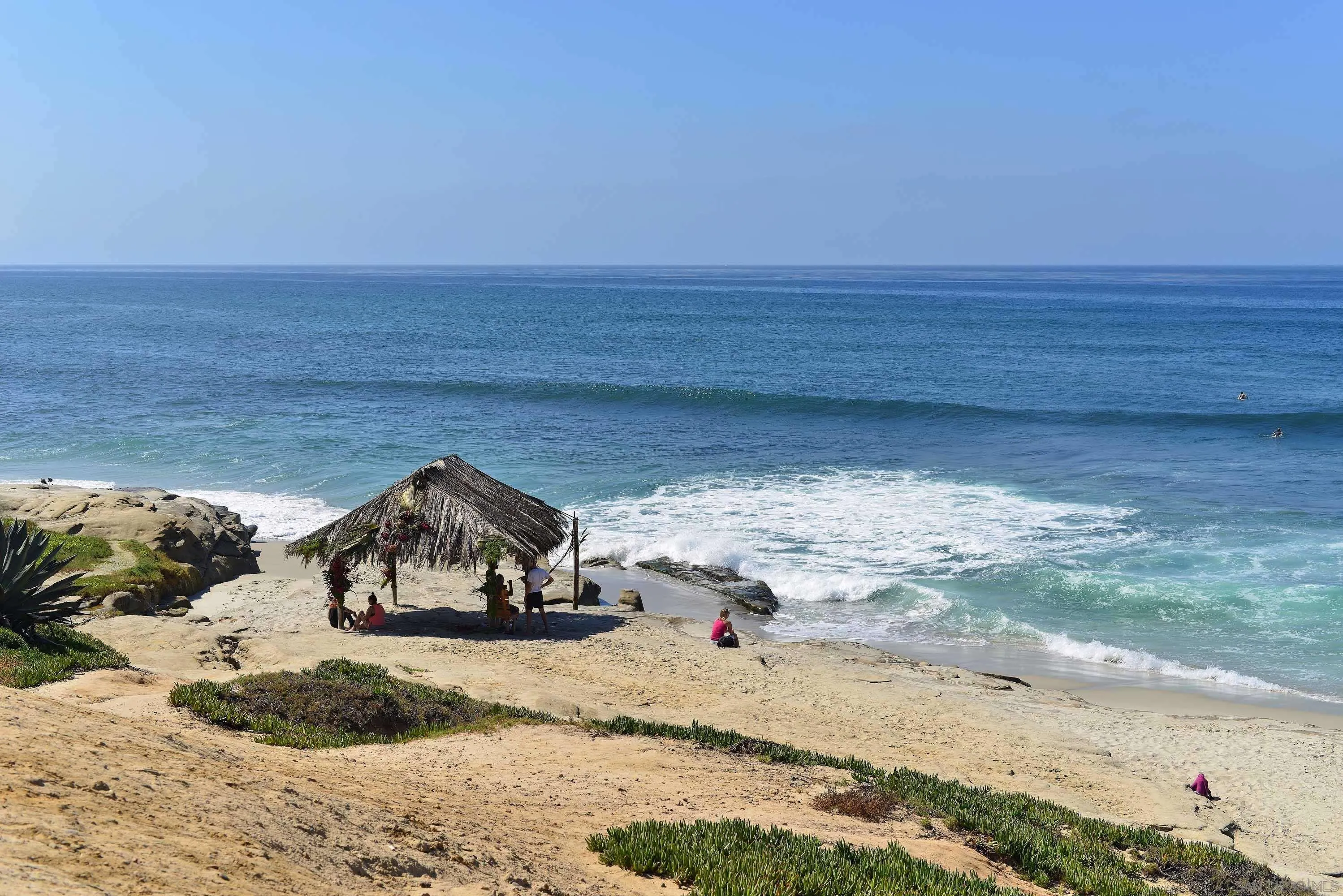 La Jolla, California 92037, United States, 2 Bedrooms Bedrooms, ,2 BathroomsBathrooms,Residential,Pending,41601