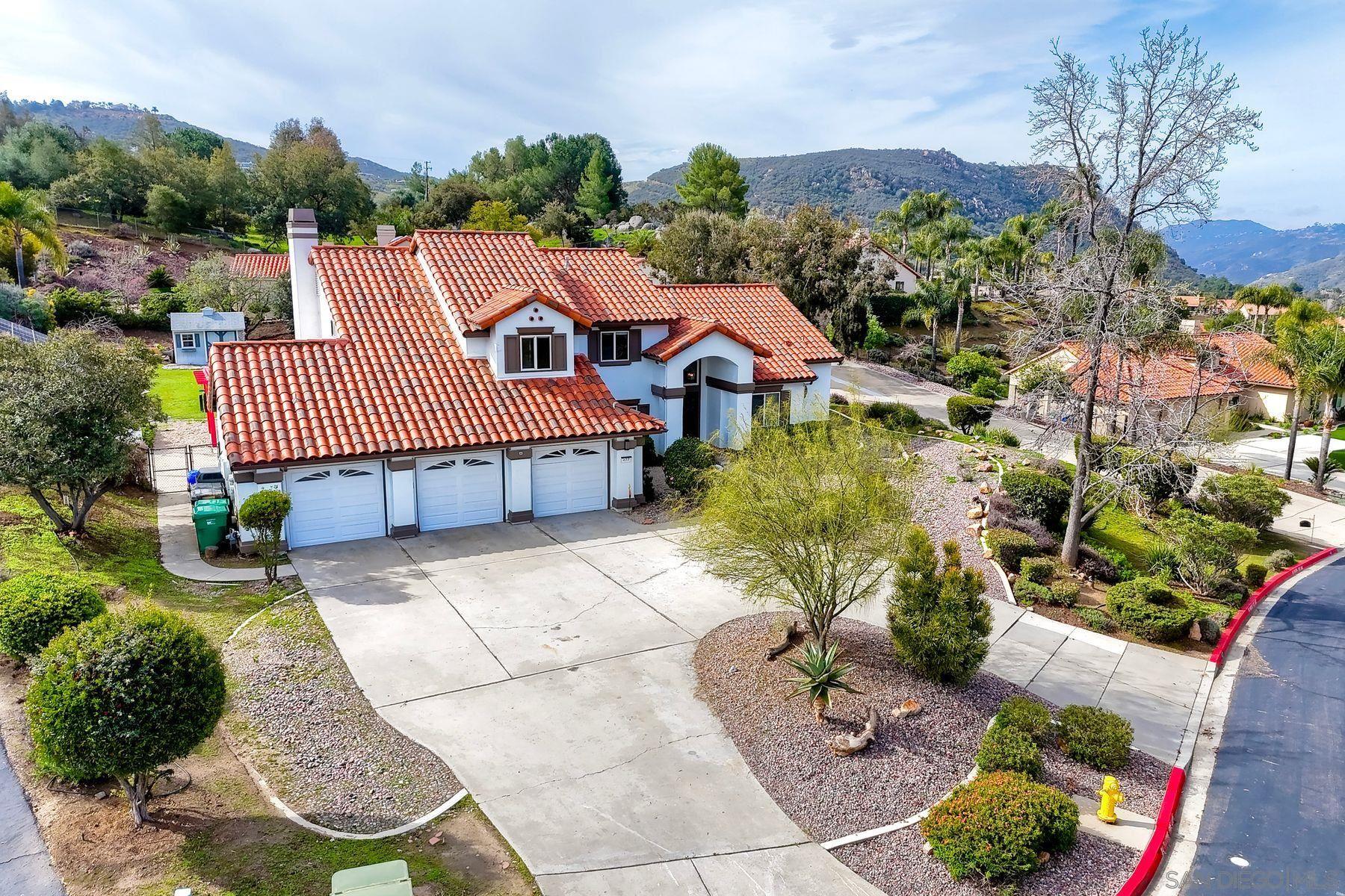 477 Summerhill View