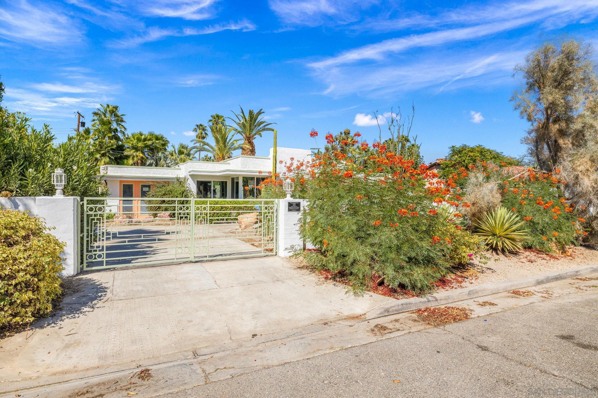 252 E Ocotillo Ave.