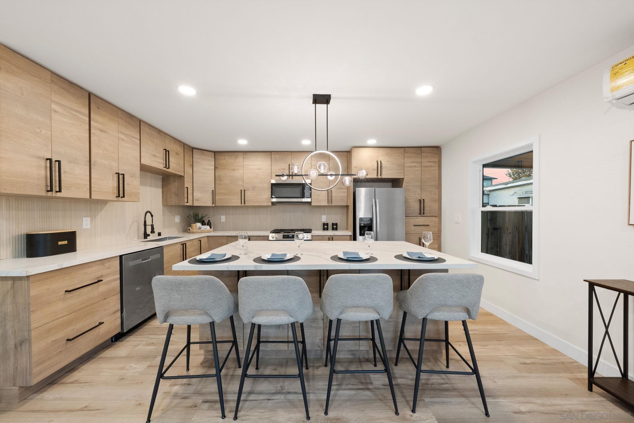 1304 49th St