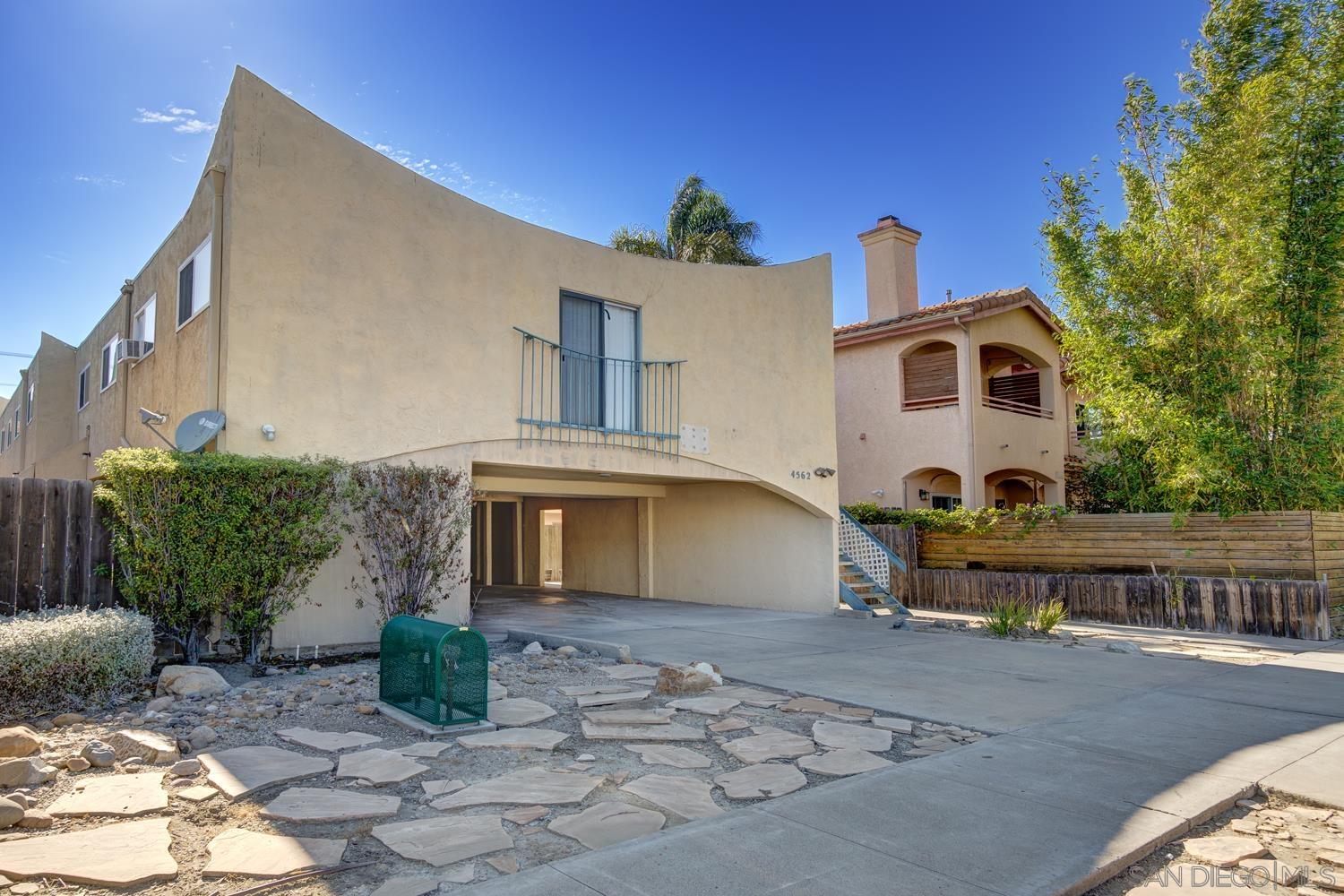 4562 Hamilton St.