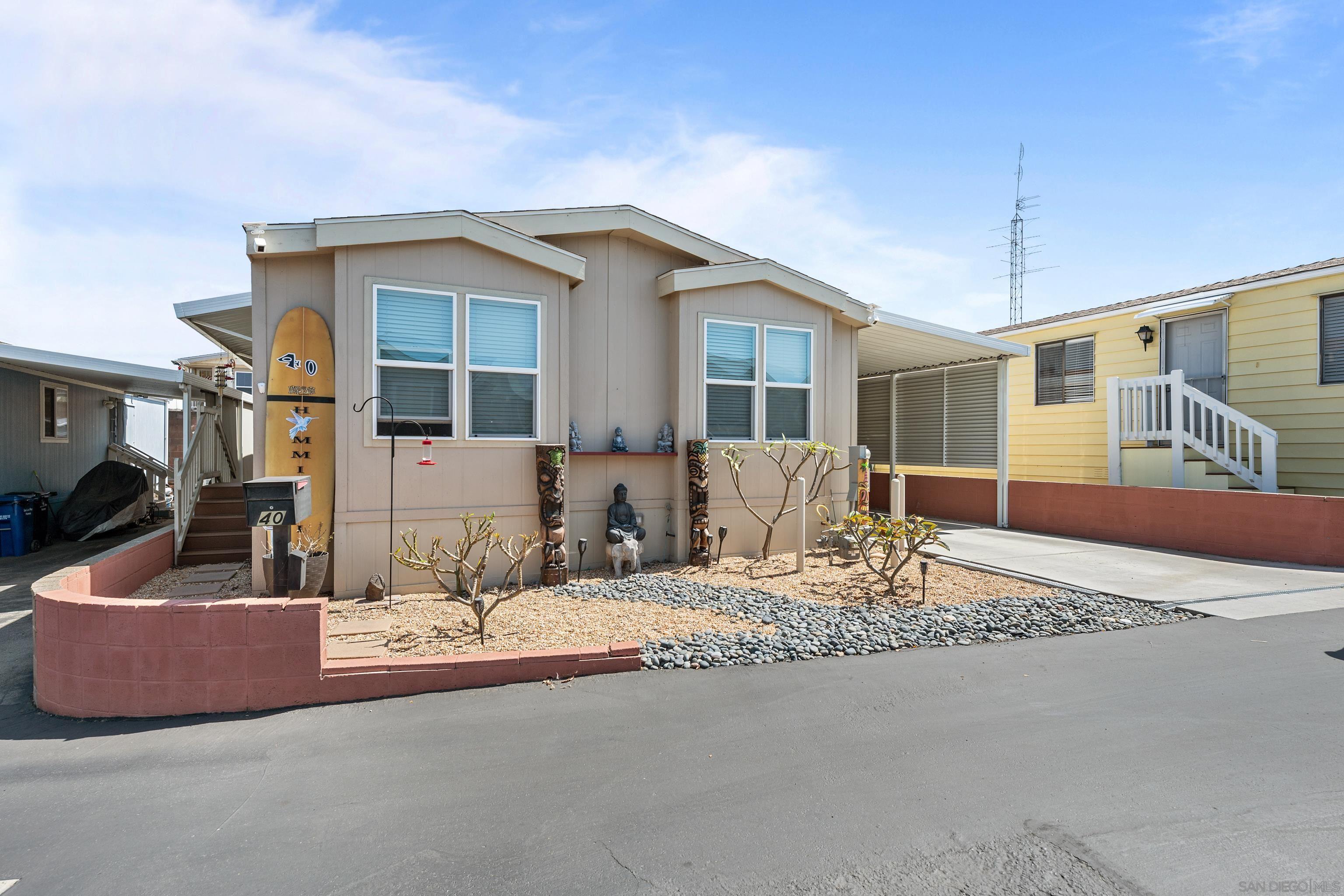 40 Hummingbird Ln.
