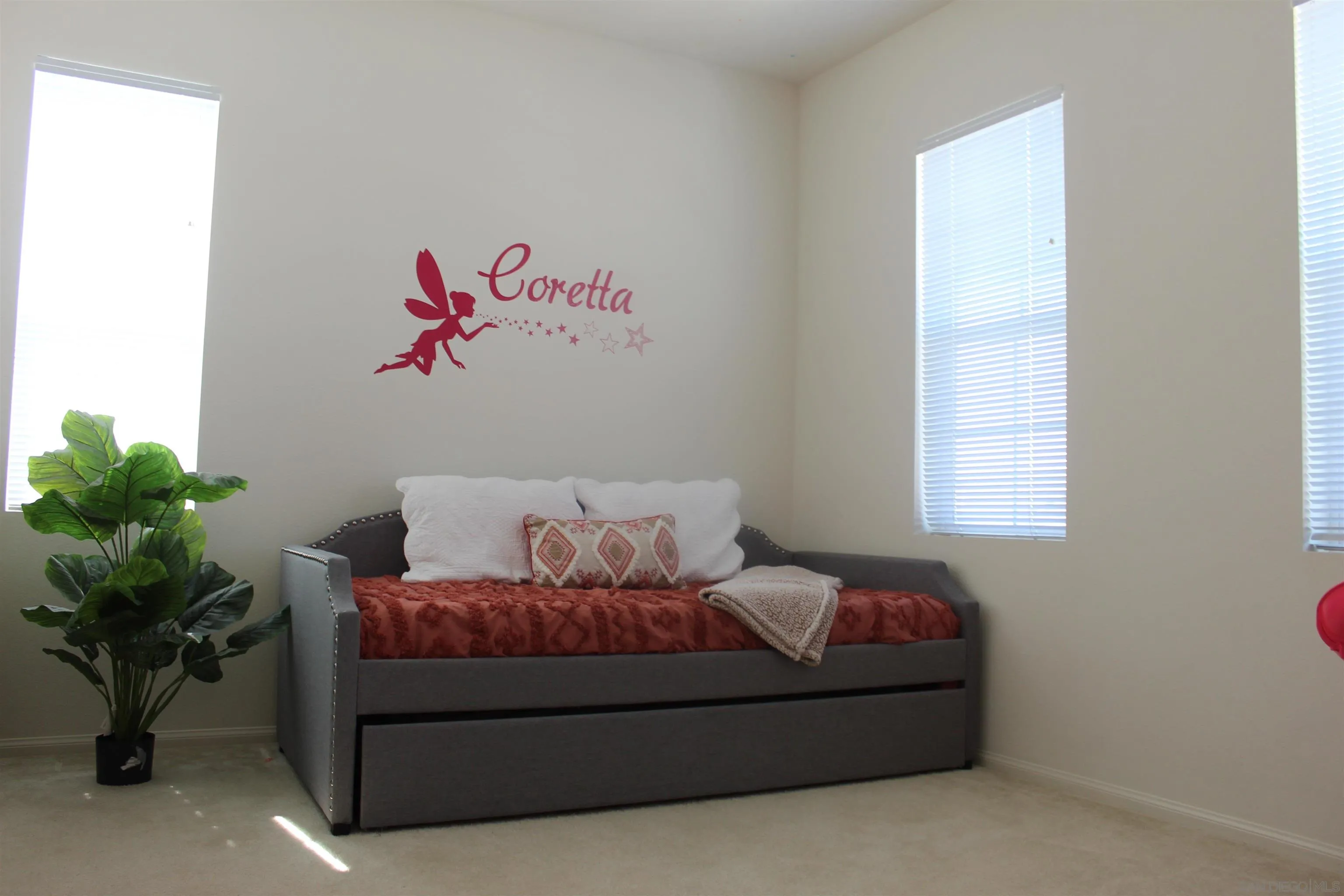 Chula Vista, California 91913, United States, 5 Bedrooms Bedrooms, ,4 BathroomsBathrooms,Residential,Active,93709