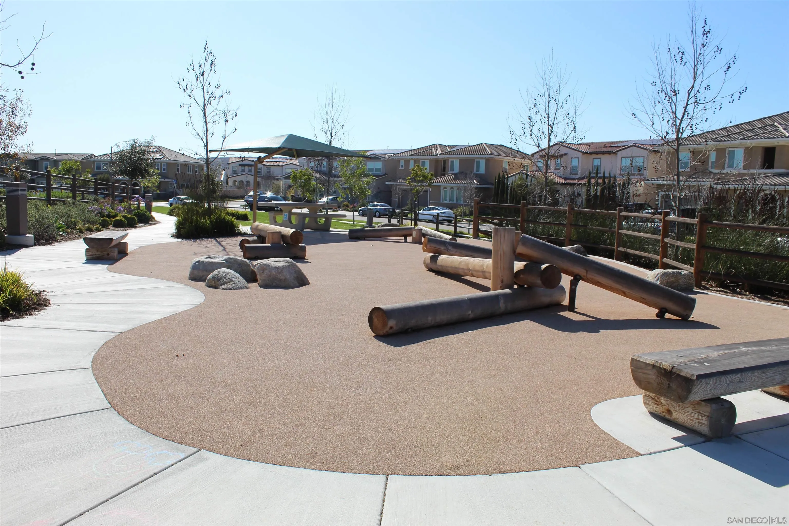 Chula Vista, California 91913, United States, 5 Bedrooms Bedrooms, ,4 BathroomsBathrooms,Residential,Active,93709