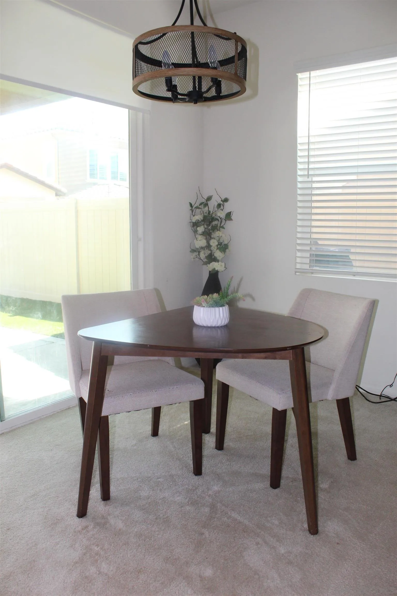 Chula Vista, California 91913, United States, 5 Bedrooms Bedrooms, ,4 BathroomsBathrooms,Residential,Active,93709