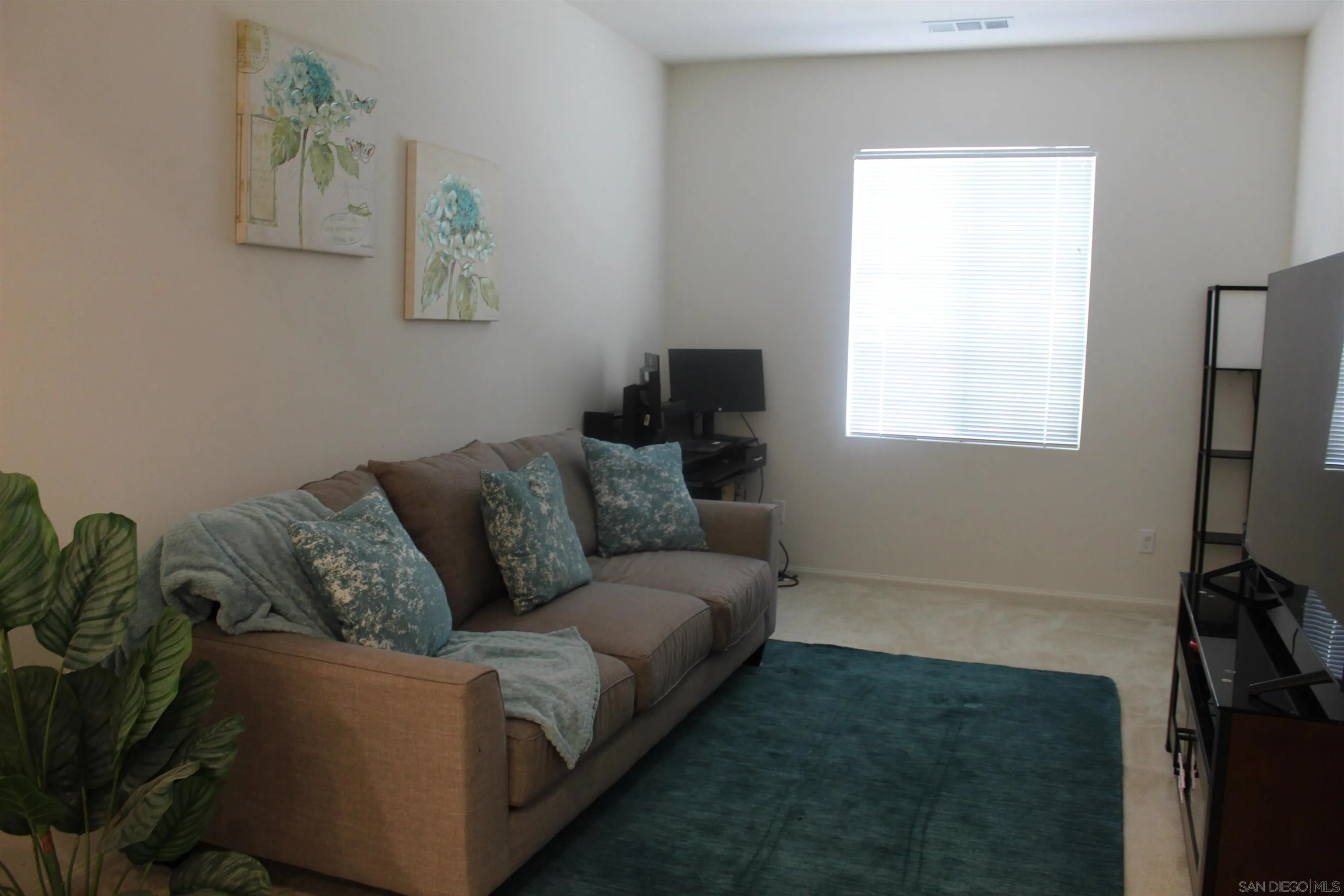 Chula Vista, California 91913, United States, 5 Bedrooms Bedrooms, ,4 BathroomsBathrooms,Residential,Active,93709