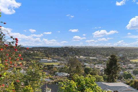 4304  CANTERBURY DR La Mesa CA 91941