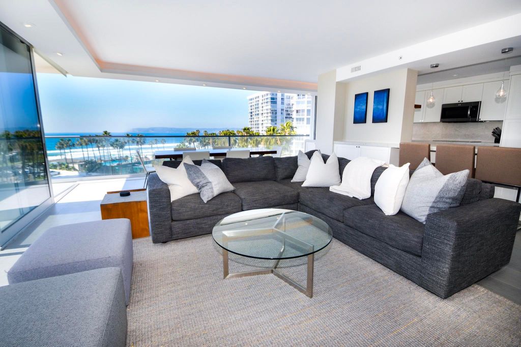 Photo of 1820 Avenida Del Mundo #502, Coronado, CA 92118 (MLS # 250019160)