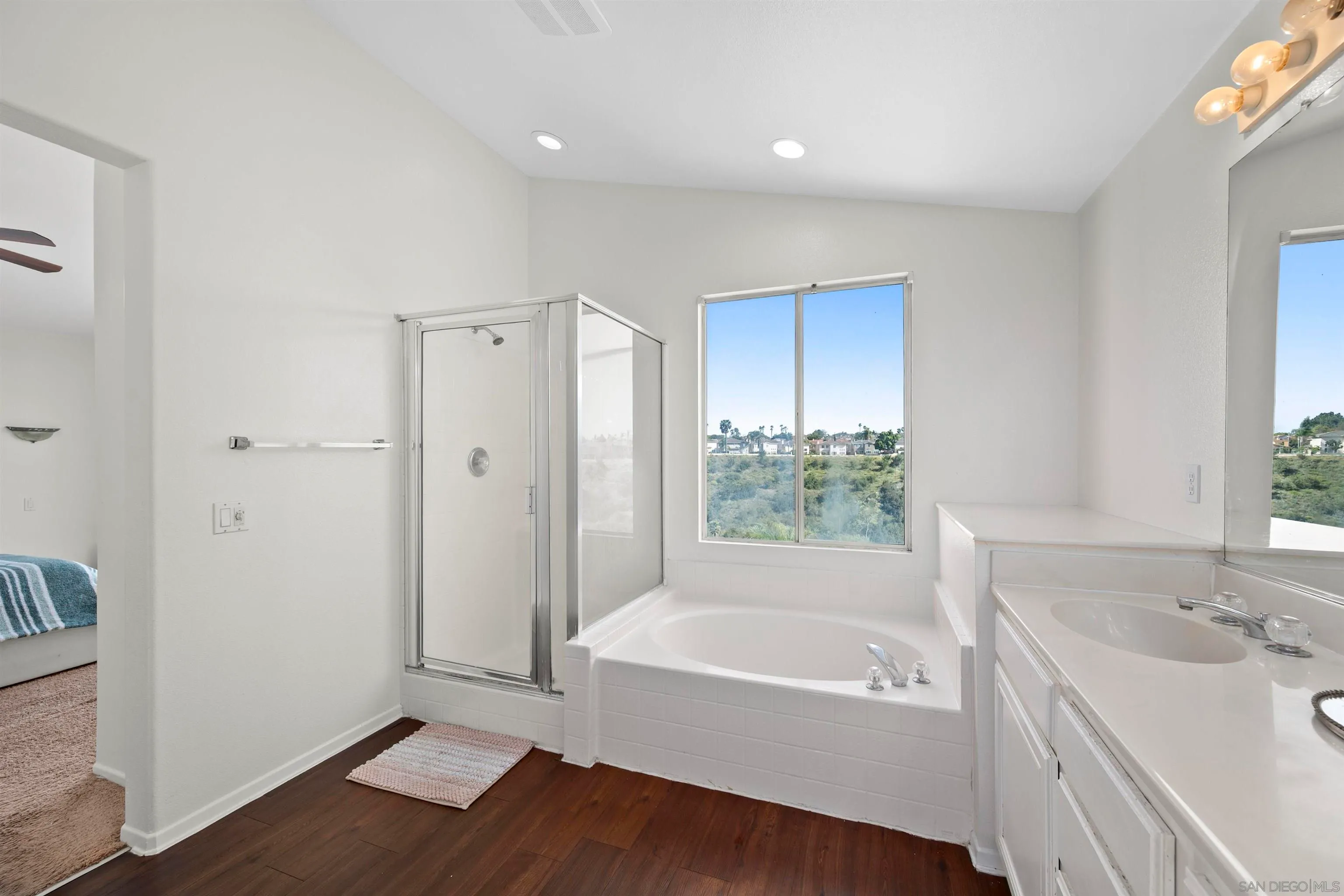 Chula Vista, California 91910, United States, 3 Bedrooms Bedrooms, ,3 BathroomsBathrooms,Residential,Active,130446