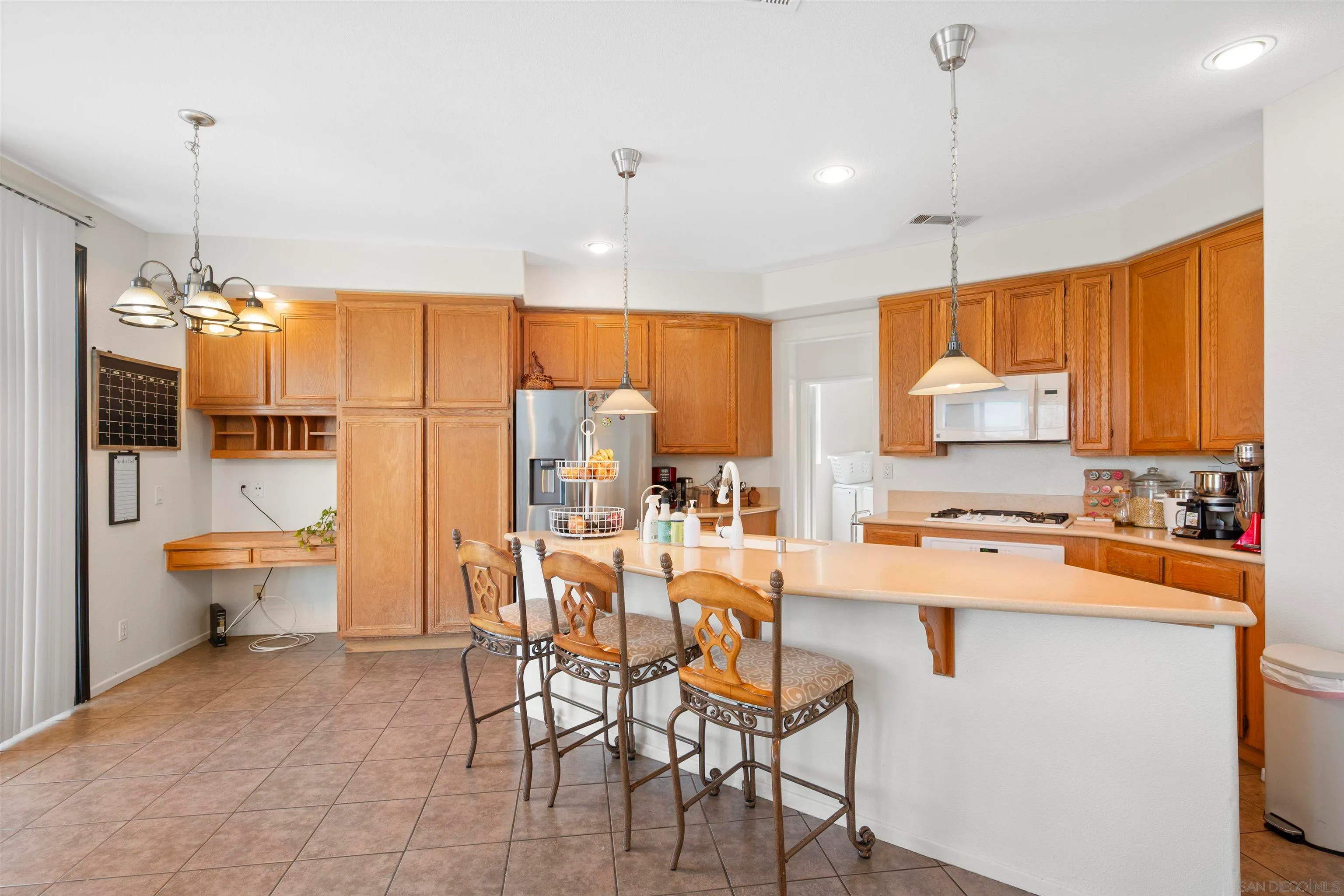 Chula Vista, California 91910, United States, 3 Bedrooms Bedrooms, ,3 BathroomsBathrooms,Residential,Active,130446