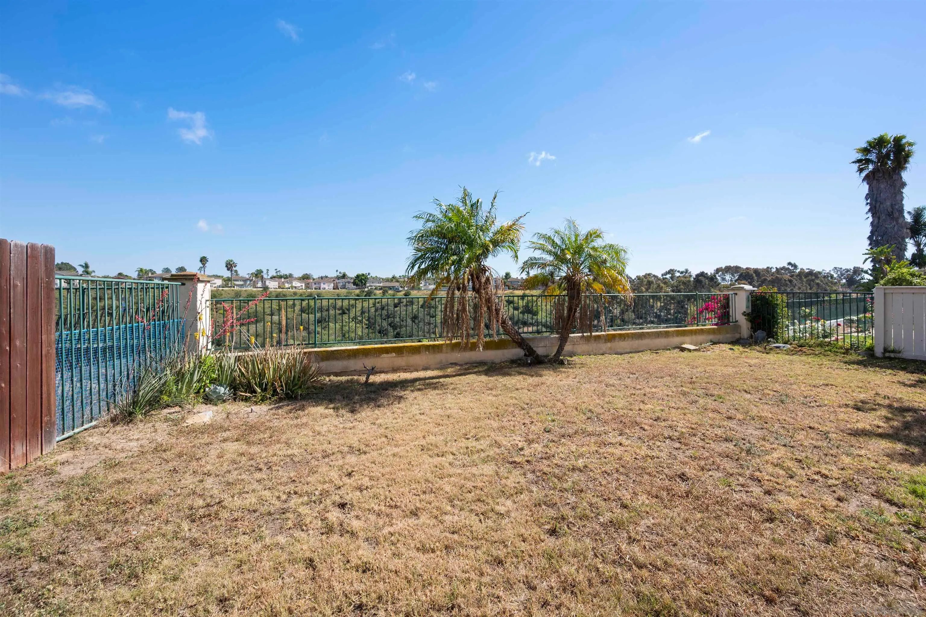 Chula Vista, California 91910, United States, 3 Bedrooms Bedrooms, ,3 BathroomsBathrooms,Residential,Active,130446