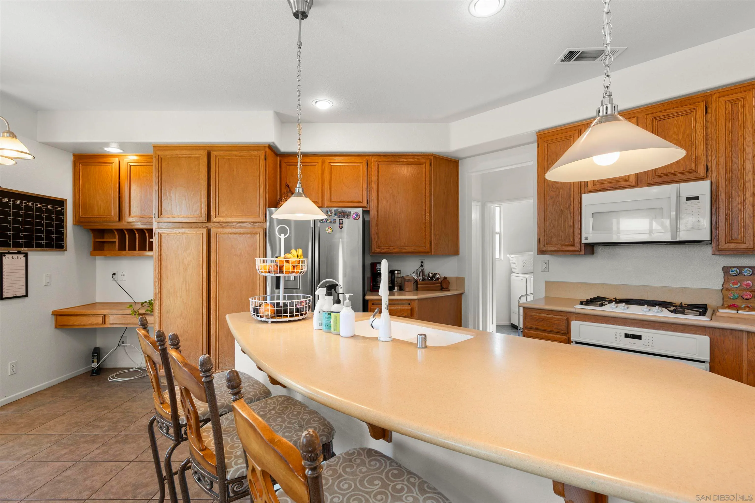 Chula Vista, California 91910, United States, 3 Bedrooms Bedrooms, ,3 BathroomsBathrooms,Residential,Active,130446