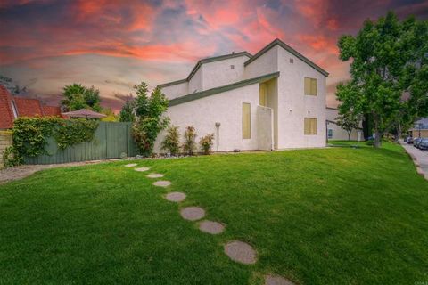 Townhouse in La Mesa CA 7200 Melody Lane.jpg