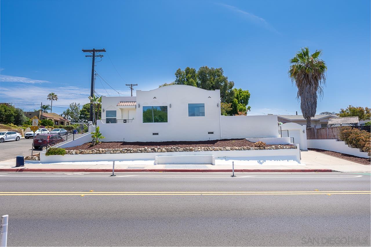 3005 Olive St
