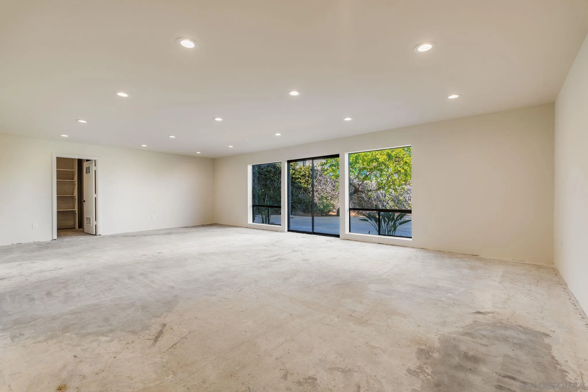 La Jolla, California 92037, United States, 6 Bedrooms Bedrooms, ,7 BathroomsBathrooms,Residential,Active,95092