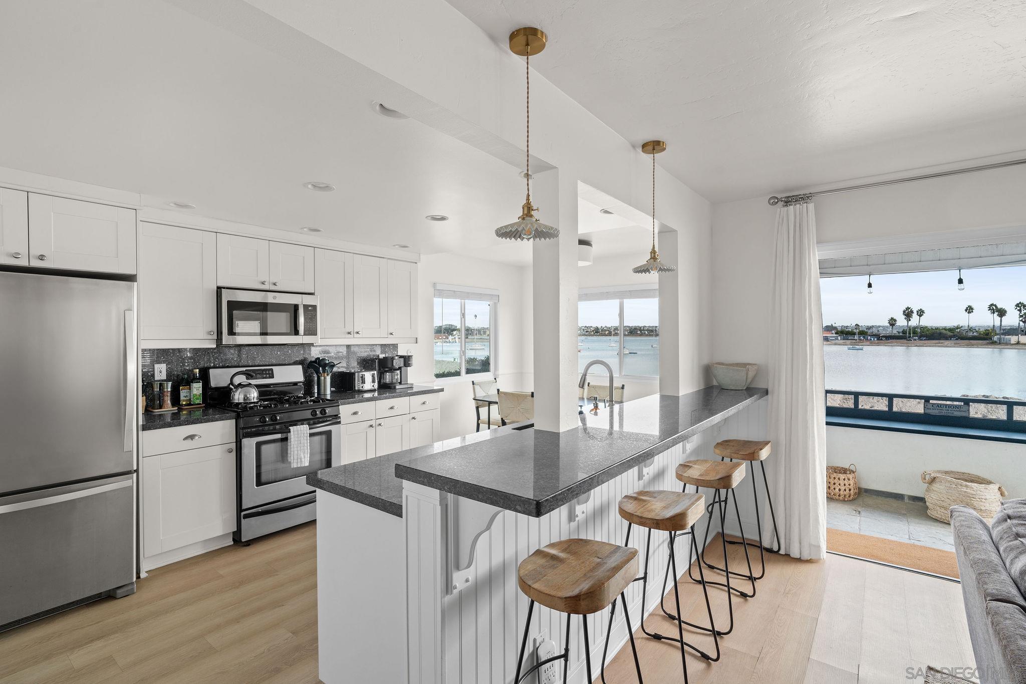 3536-40 Bayside Walk