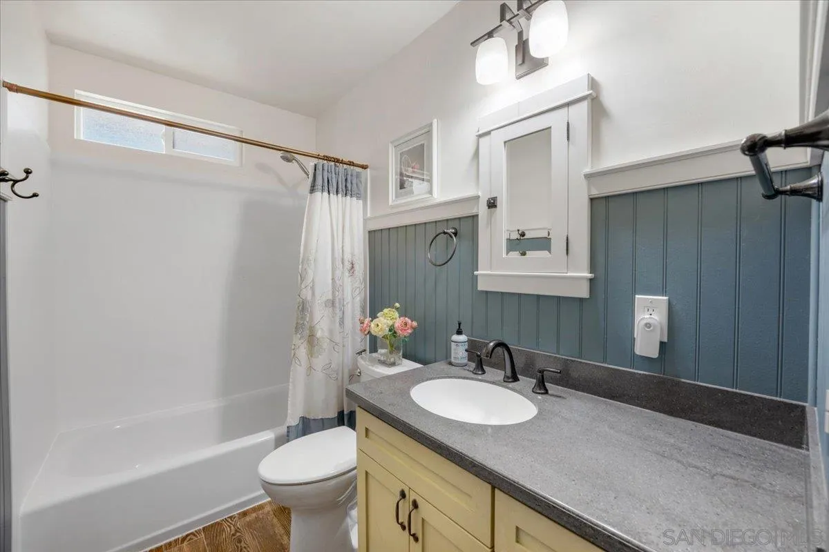 Santee, California 92071, United States, 4 Bedrooms Bedrooms, ,2 BathroomsBathrooms,Residential,Active,155080