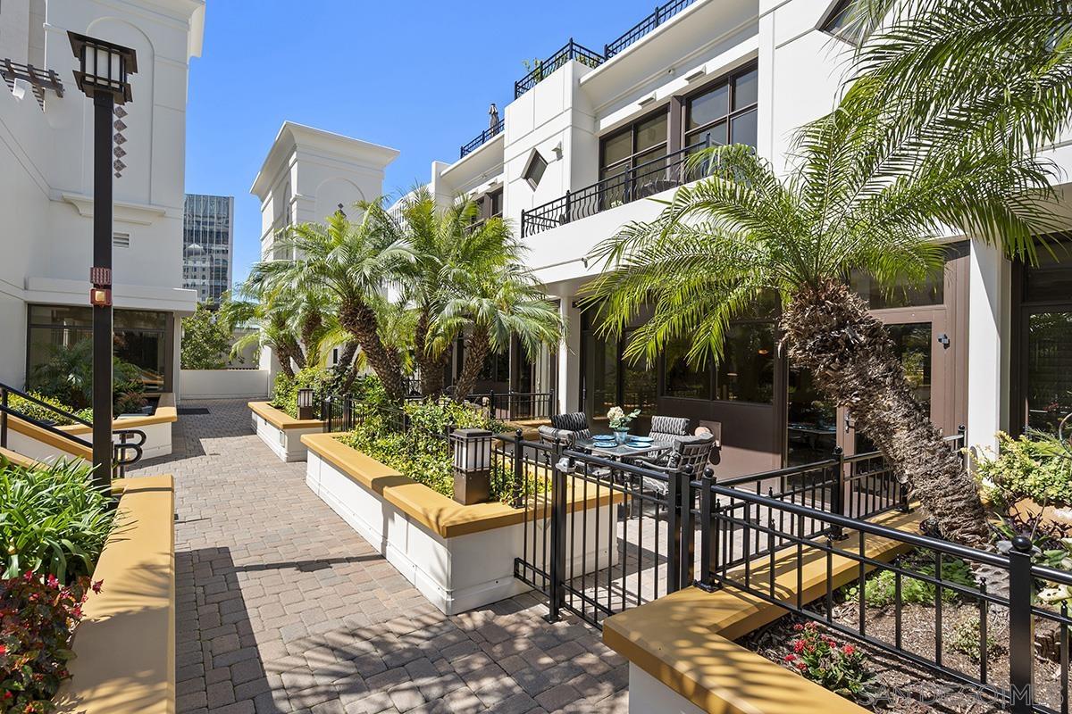 700 W Harbor Drive TH 9