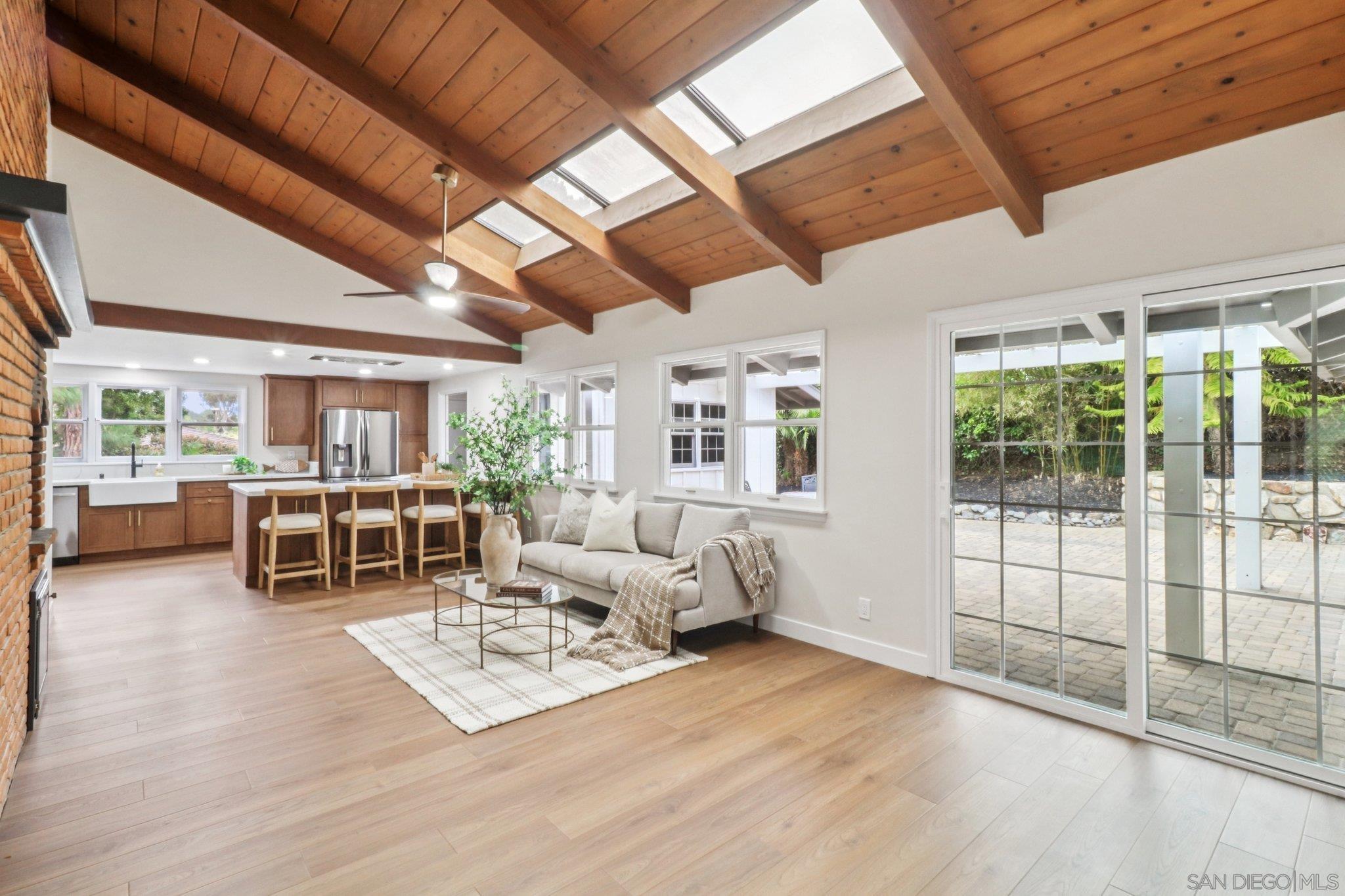 3727 Cedarbrae Lane