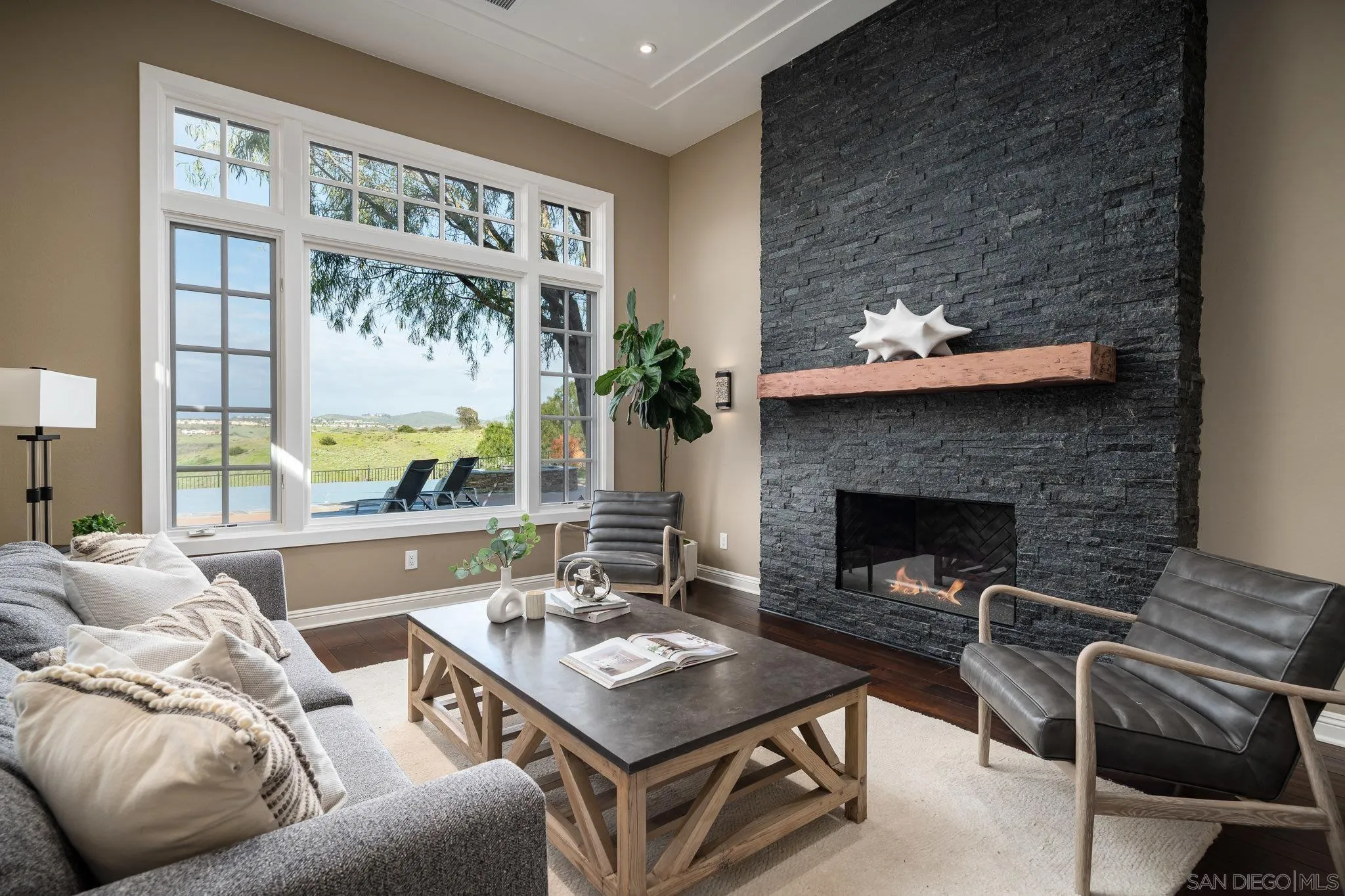 San Diego, California 92127, United States, 5 Bedrooms Bedrooms, ,6 BathroomsBathrooms,Residential,Pending,112407