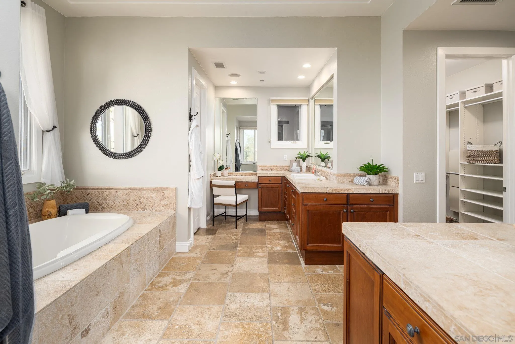 San Diego, California 92127, United States, 5 Bedrooms Bedrooms, ,6 BathroomsBathrooms,Residential,Pending,112407